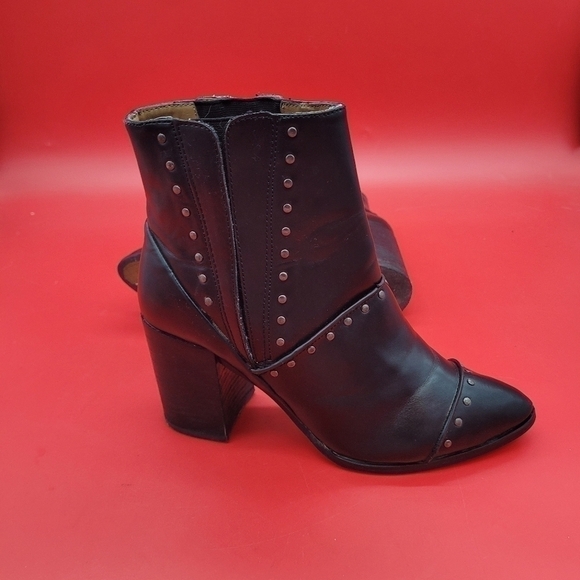 Report Jewel Vegan Leather Studded Ankle Boots Women's 9 Black - Picture 16 of 16